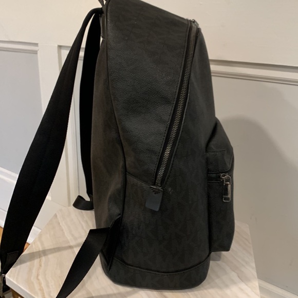 Michael Kors Large Jet Set Signature Travel Backpack EUC - Picture 4 of 17